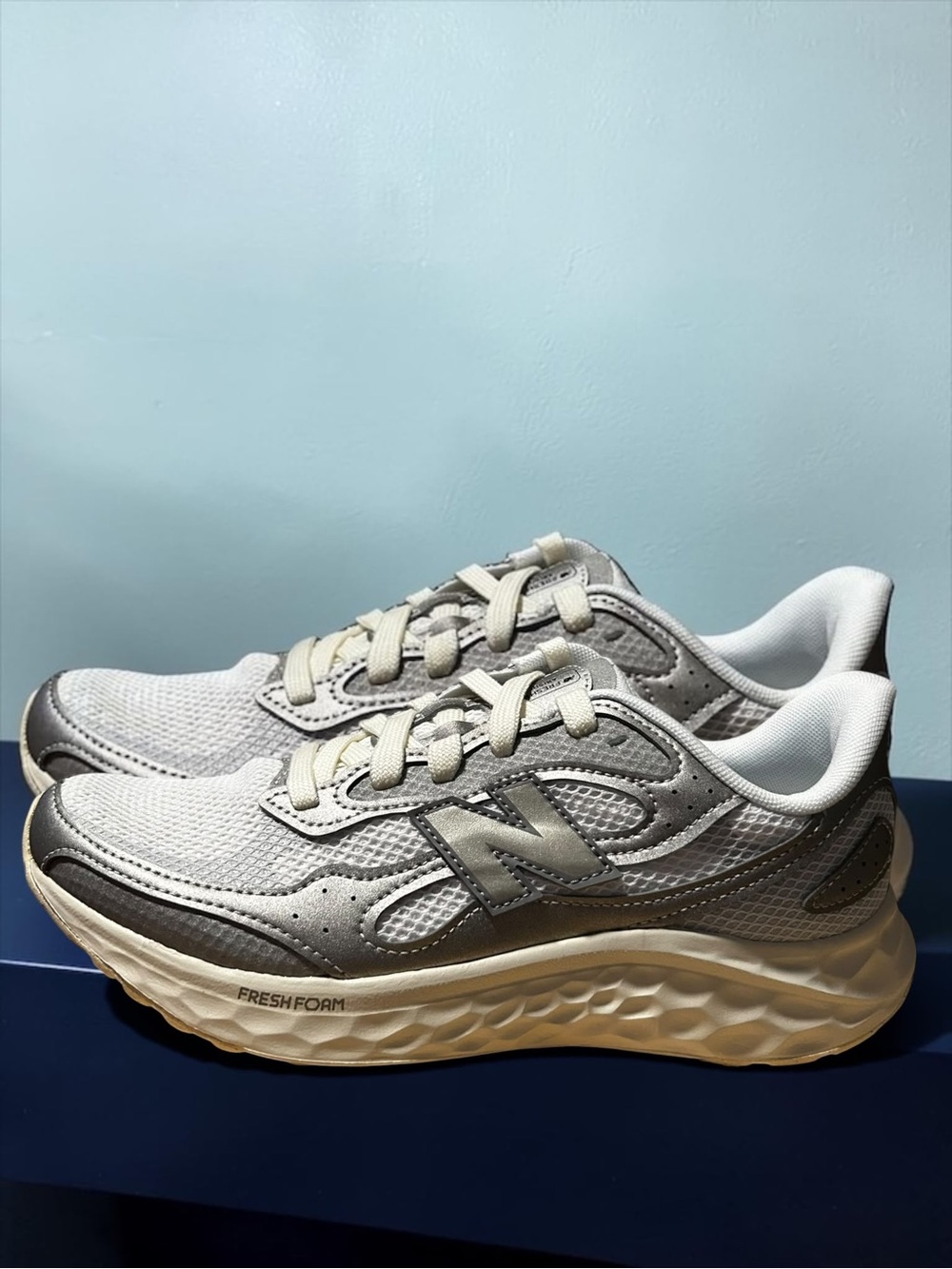 New Balance Fresh Foam Ariah v4 Tiralux Gray & White Sneakers
